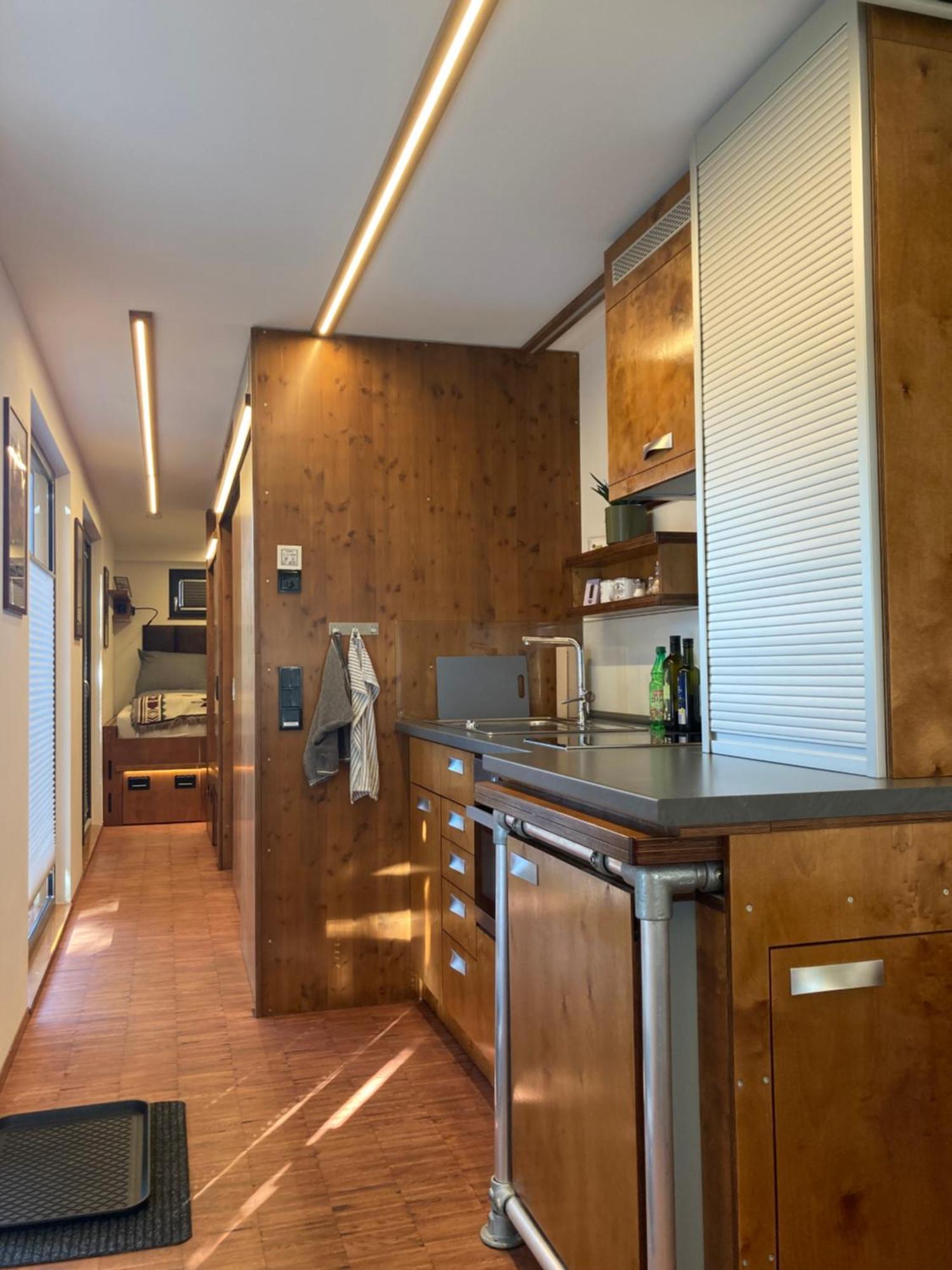 Tiny House Im Seecontainer Mit Parkplatz, Glasfaser, Netflix, Veranda Und Gehobener Ausstattung Coburg Luaran gambar