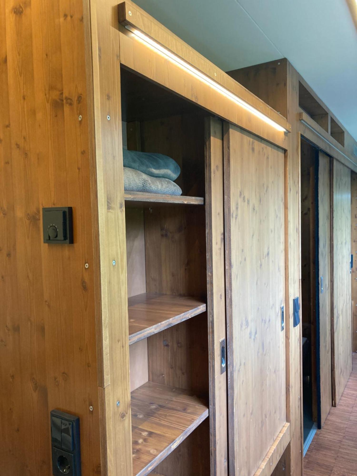 Tiny House Im Seecontainer Mit Parkplatz, Glasfaser, Netflix, Veranda Und Gehobener Ausstattung Coburg Luaran gambar